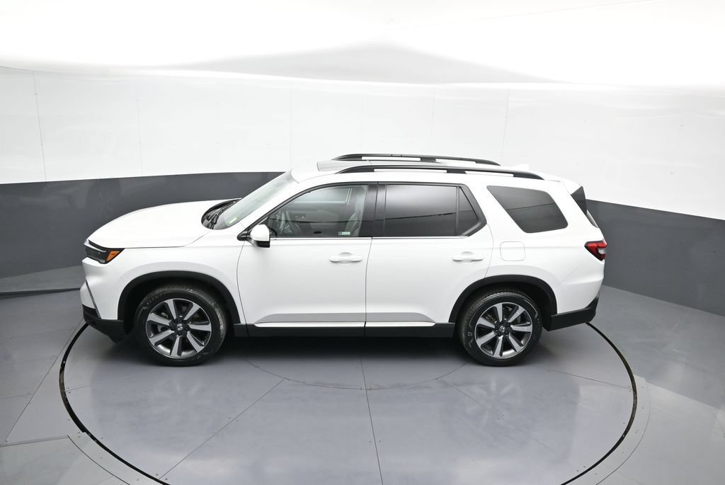 Certified 2024 Honda Pilot Touring image 45