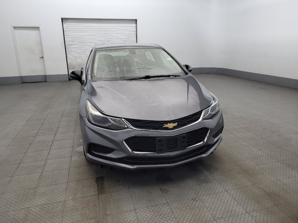 Used 2018 Chevrolet Cruze LT FWD image 14