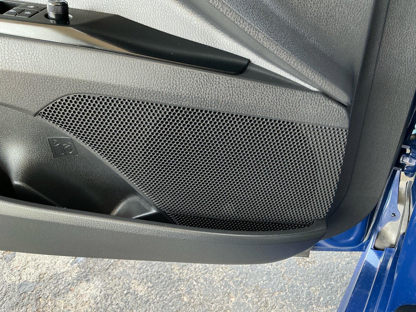 Certified 2025 Toyota Camry SE w/ Multimedia Upgrade Package FWD image 27