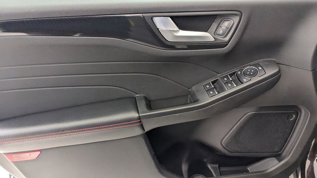 Certified 2023 Ford Escape ST-Line w/ Tech Pack #1 image 27