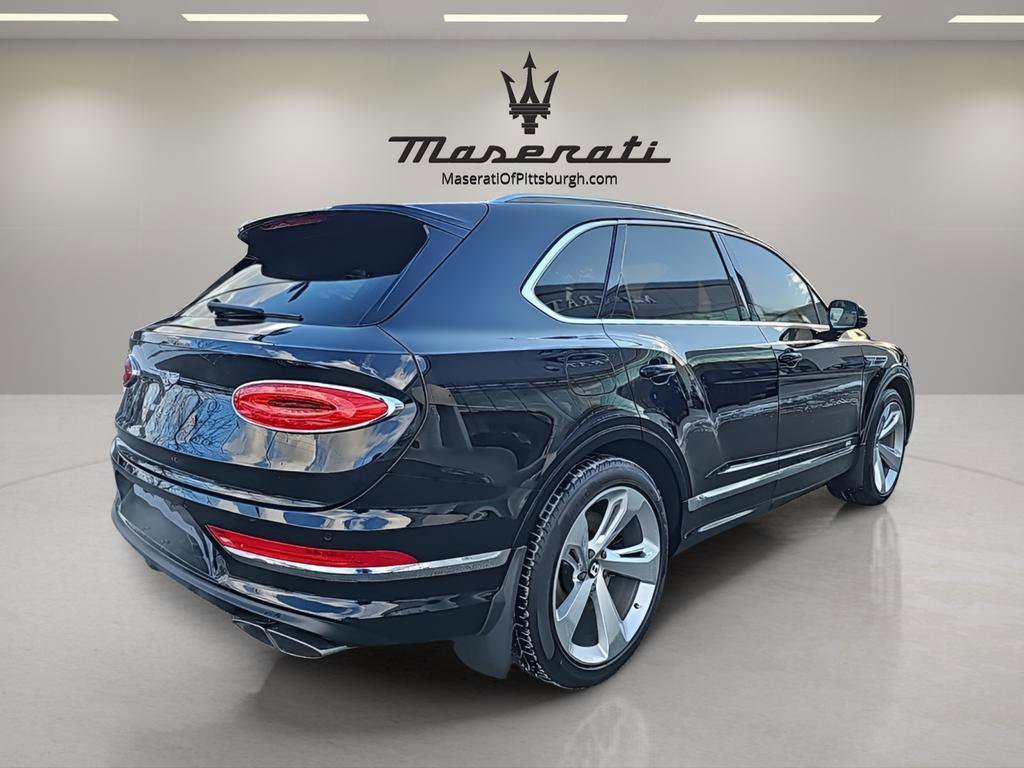Used 2022 Bentley Bentayga image 3