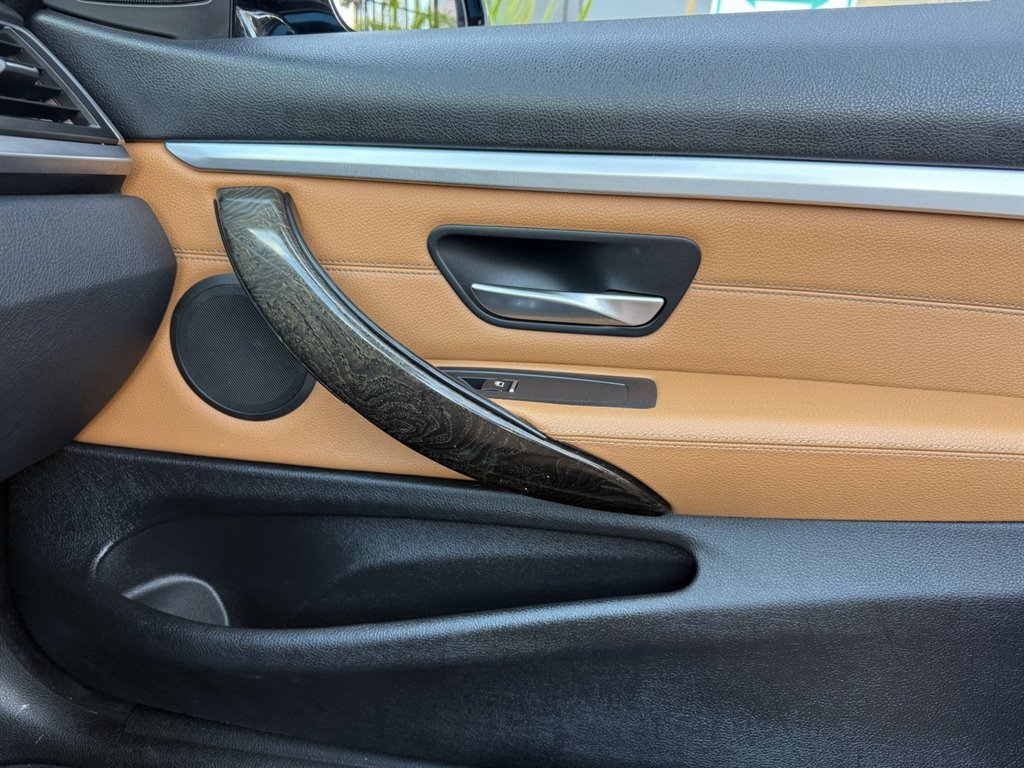 Used 2018 BMW 430i Convertible image 32