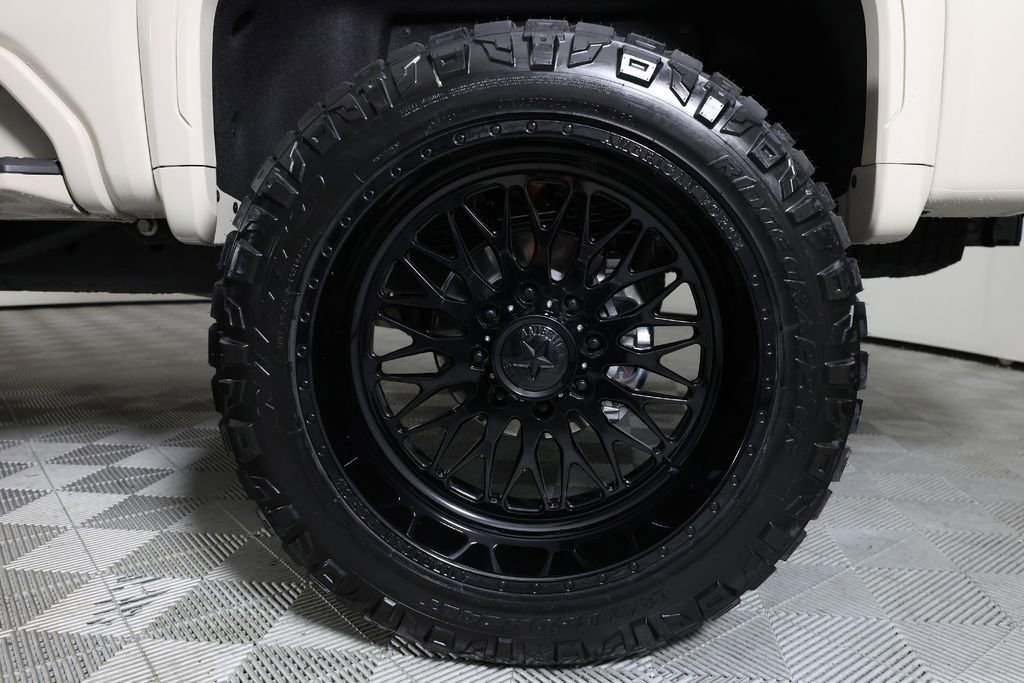 Used 2026 GMC Sierra 2500 AT4X image 52