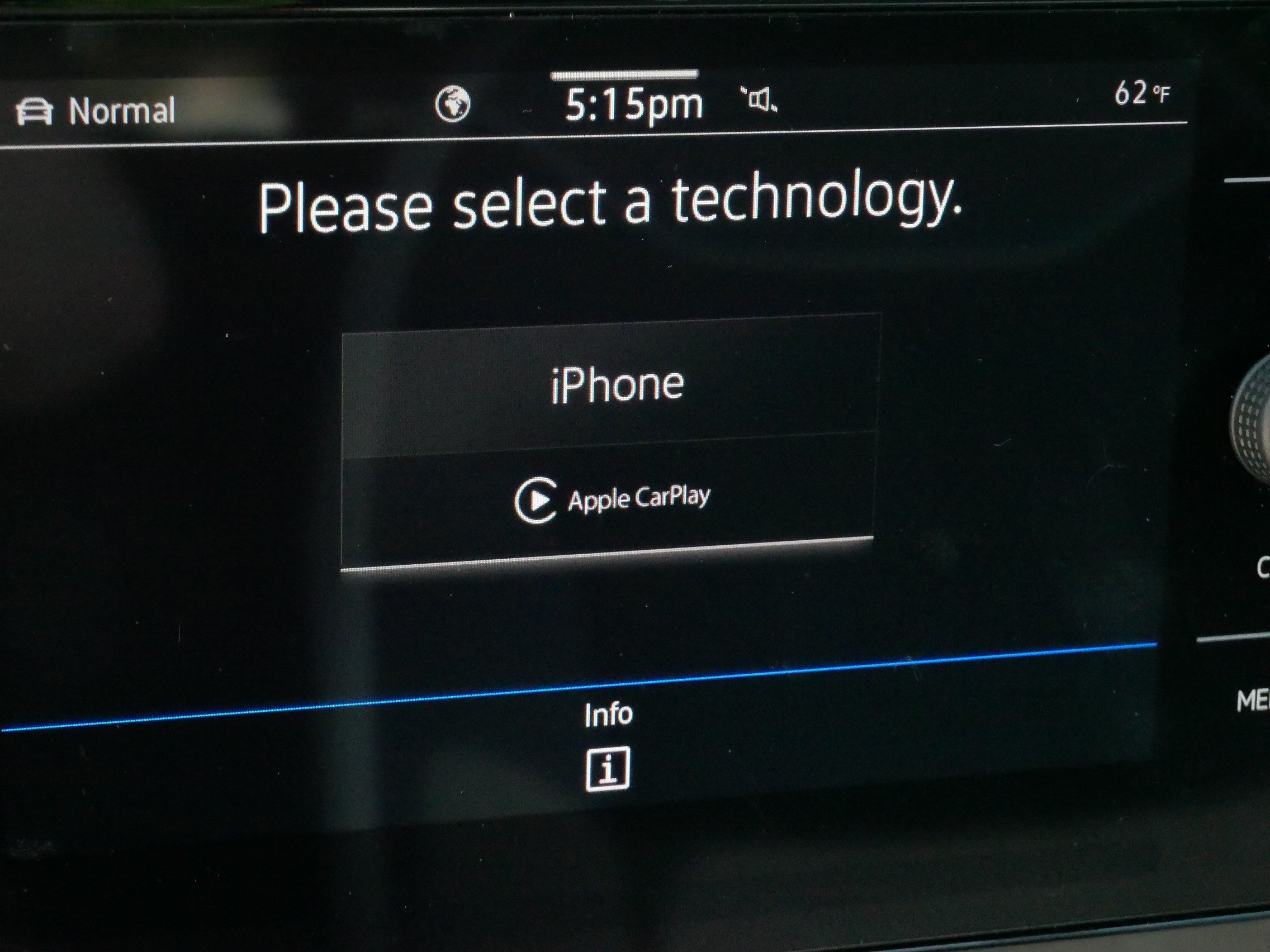Certified 2025 Volkswagen Taos SE AWD/4WD image 28
