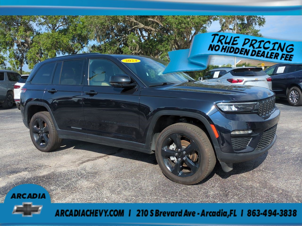 Used 2024 Jeep Grand Cherokee Limited w/ Black Appearance Package AWD/4WD image 2