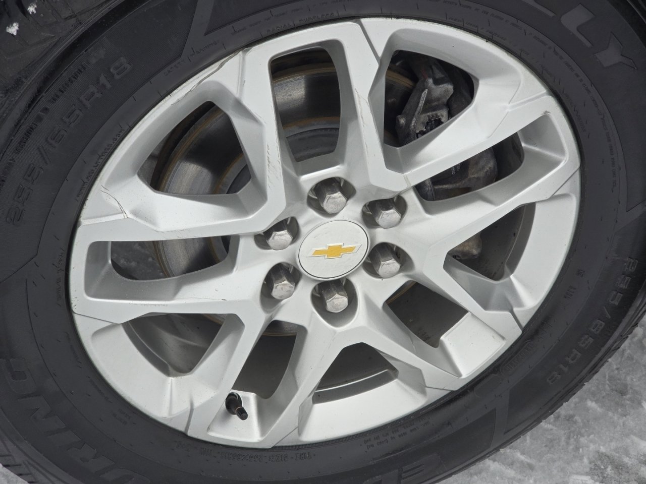 Used 2021 Chevrolet Traverse LT image 9