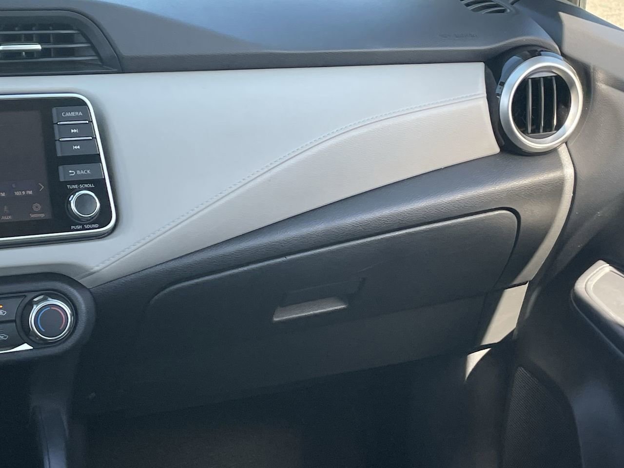 Used 2021 Nissan Versa SV w/ Trunk Package image 15