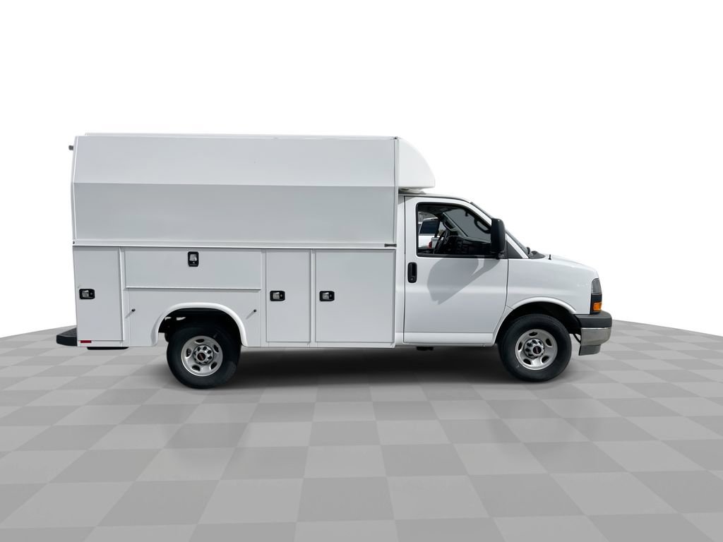 New 2025 GMC Savana 3500 w/ Power Convenience Package image 9