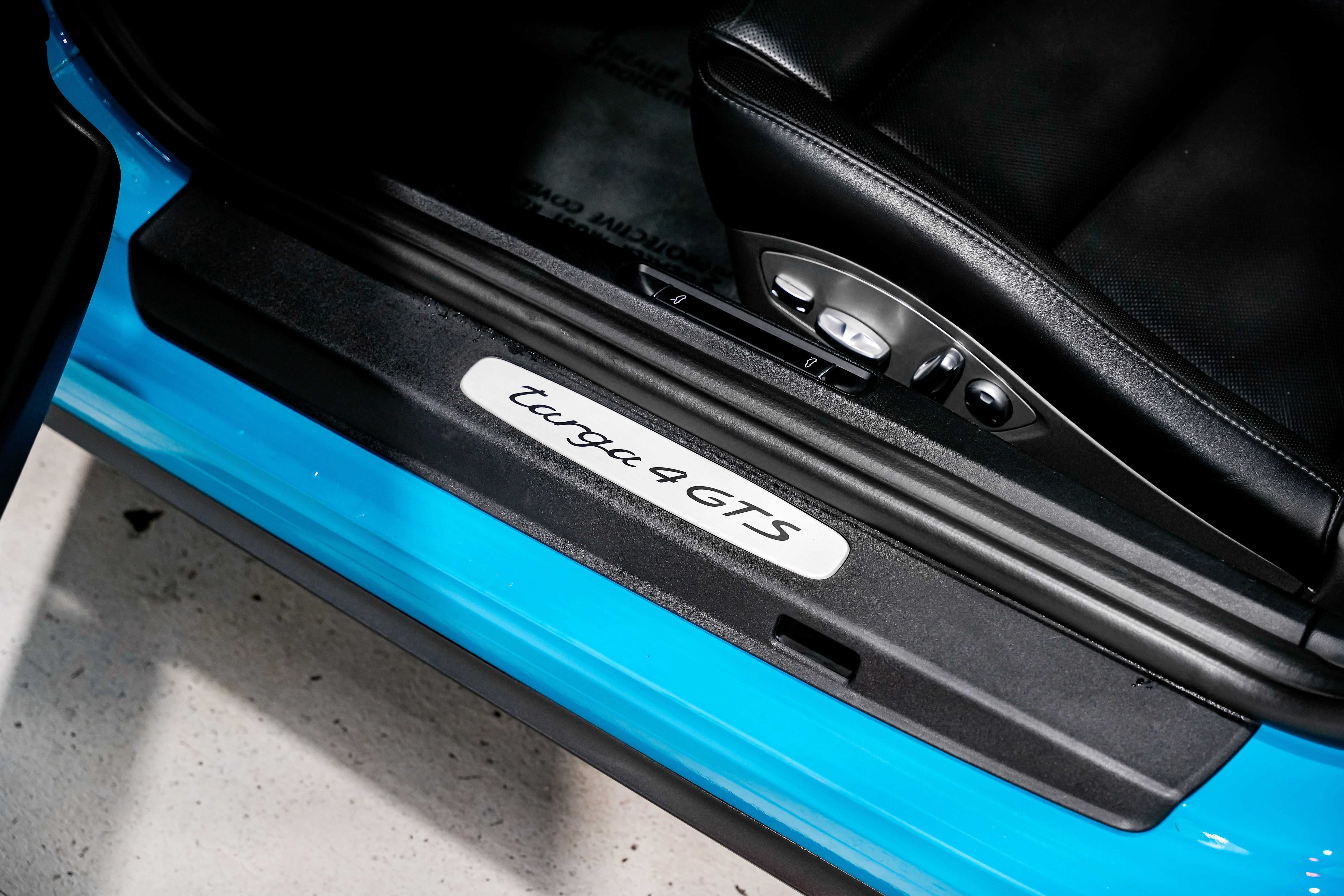 Used 2017 Porsche 911 Targa 4 GTS image 23