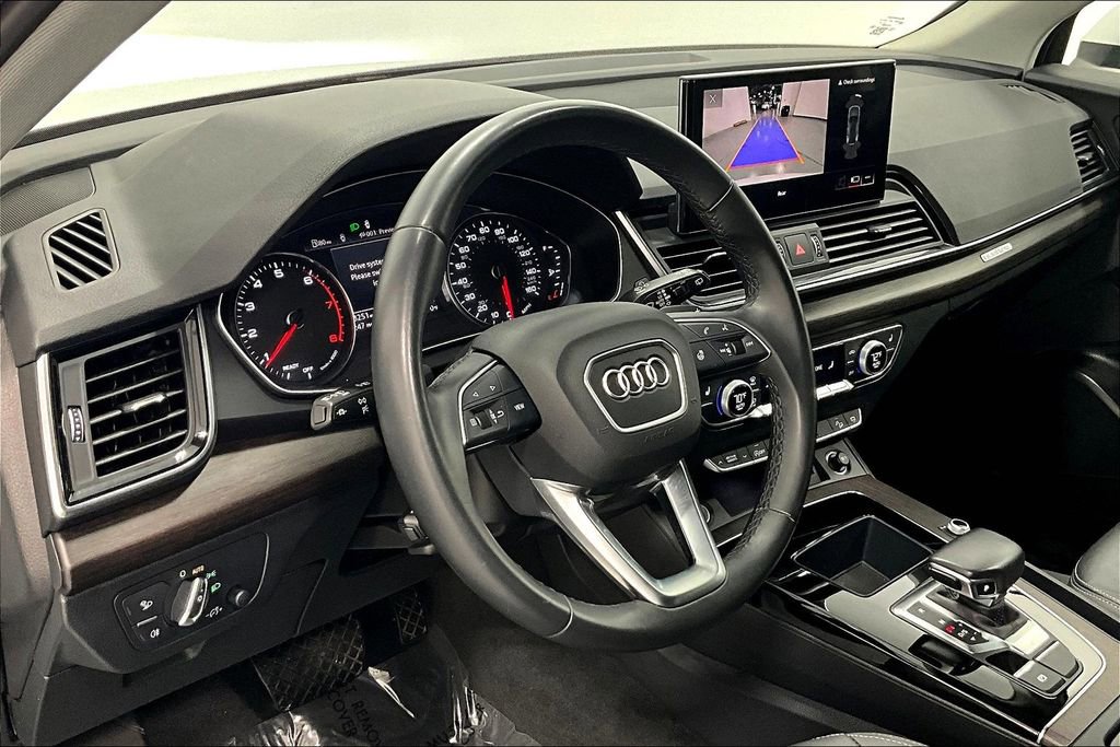 Used 2022 Audi Q5 2.0T Premium w/ Convenience Package image 16