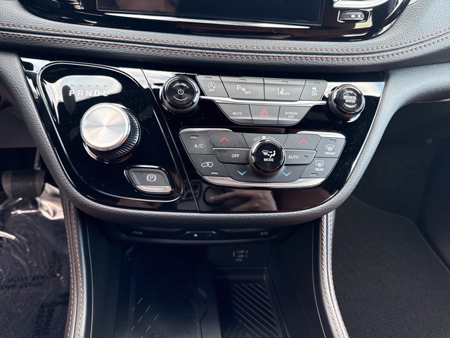 New 2026 Chrysler Pacifica Pinnacle AWD/4WD image 22