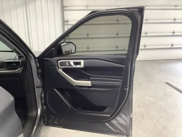 Used 2021 Ford Explorer XLT w/ Class III Trailer Tow Package image 11