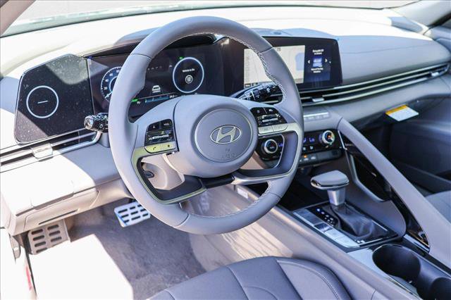New 2025 Hyundai Elantra SEL image 10