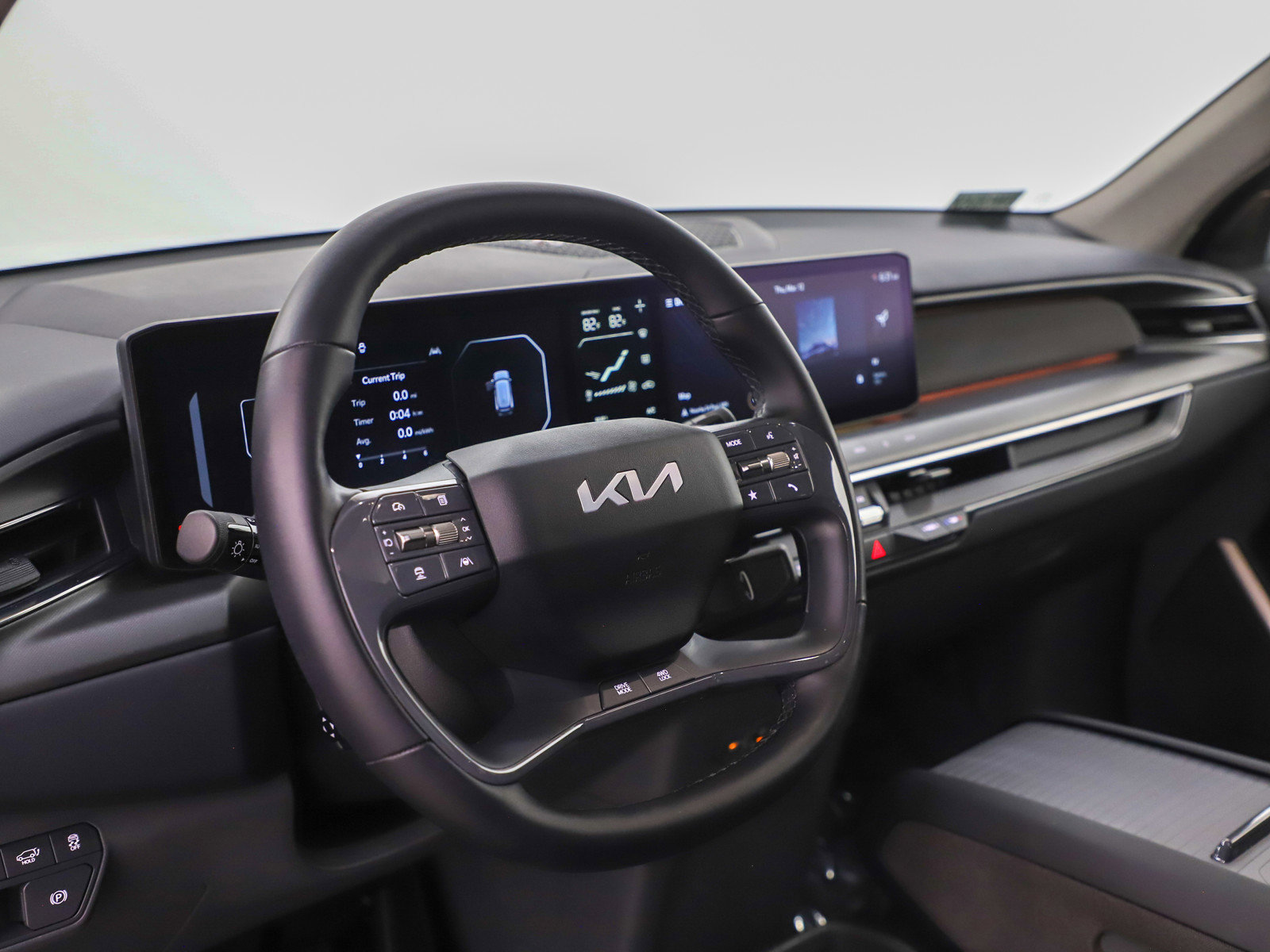 Used 2024 Kia EV9 Land image 25