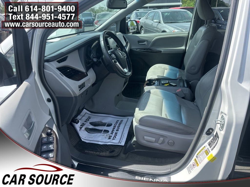 Used 2015 Toyota Sienna XLE w/ XLE Navigation Package image 9