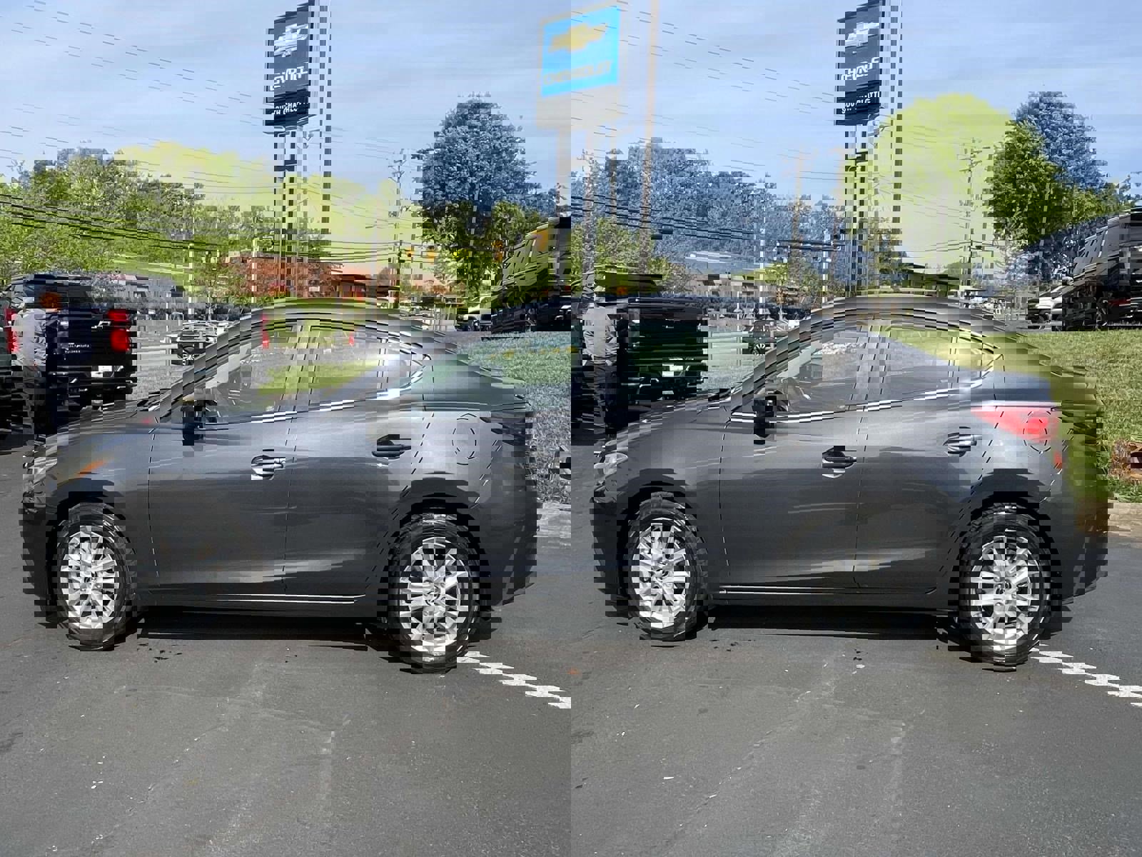 Used 2014 MAZDA MAZDA3 i Touring w/ Technology Package image 8