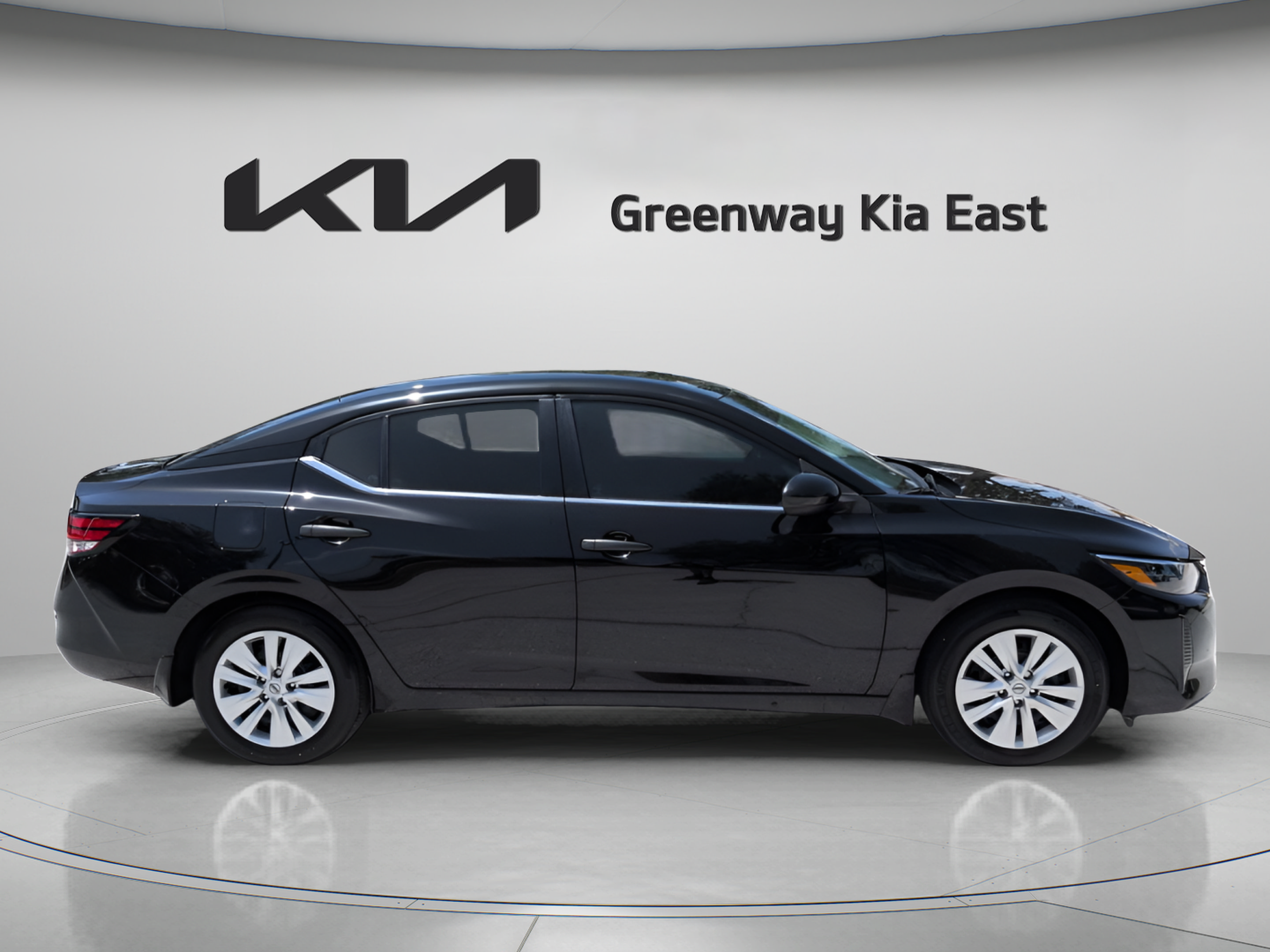 Used 2025 Nissan Sentra S FWD image 4