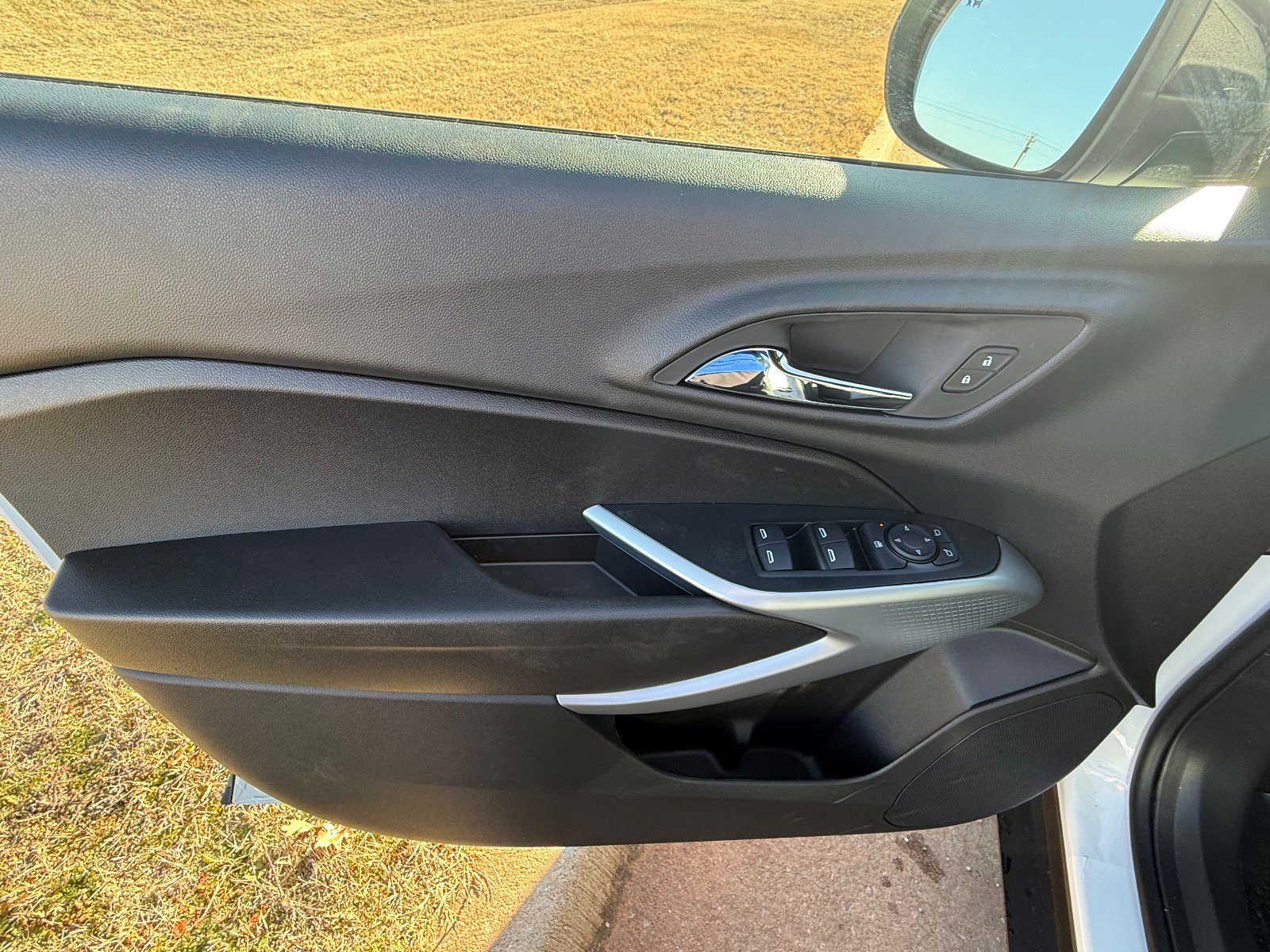 New 2026 Chevrolet Trax RS w/ Sunroof Package image 12