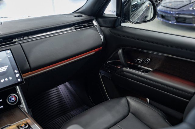 Used 2023 Land Rover Range Rover Long Wheelbase Autobiography image 43