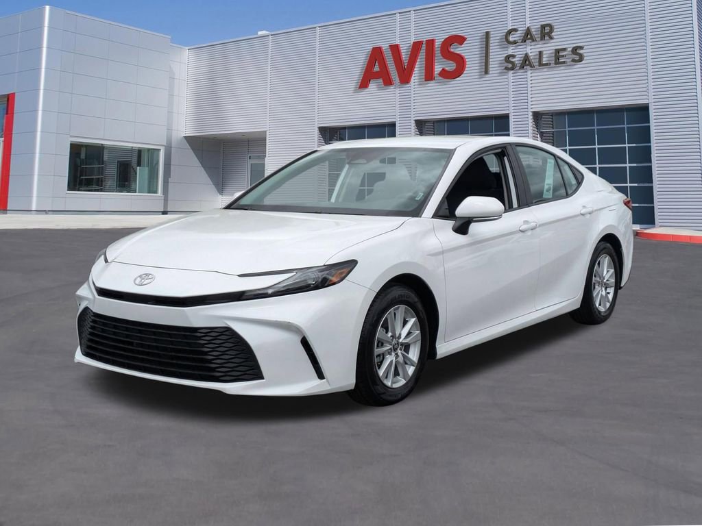 Used 2025 Toyota Camry LE image 1