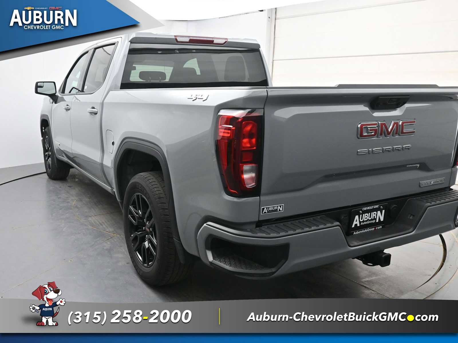 Used 2024 GMC Sierra 1500 Elevation image 12