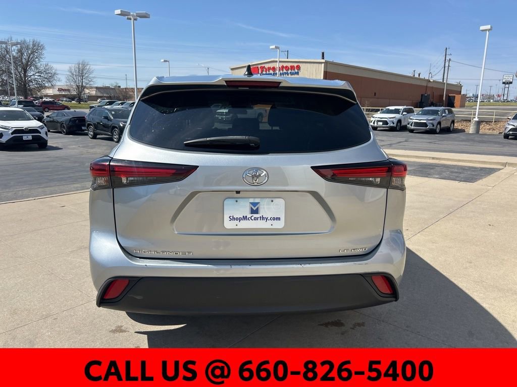 Used 2024 Toyota Highlander LE image 12