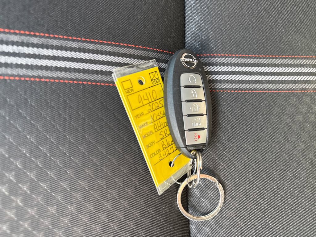 Used 2025 Nissan Altima 2.5 SR image 32