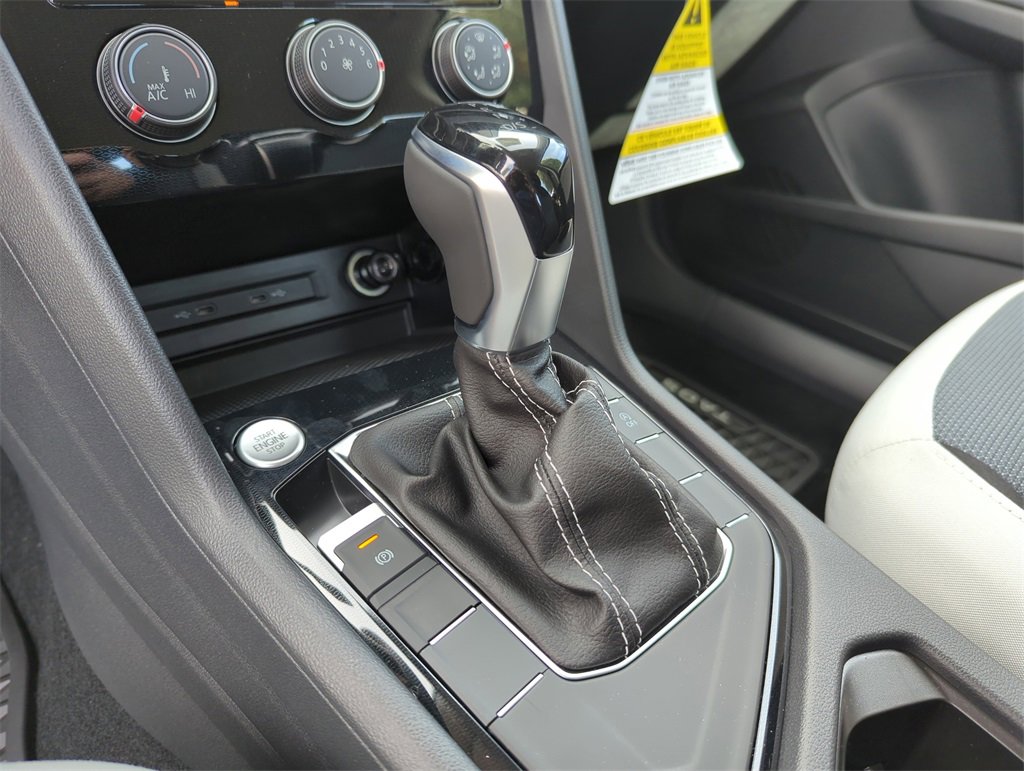 New 2025 Volkswagen Taos S image 31