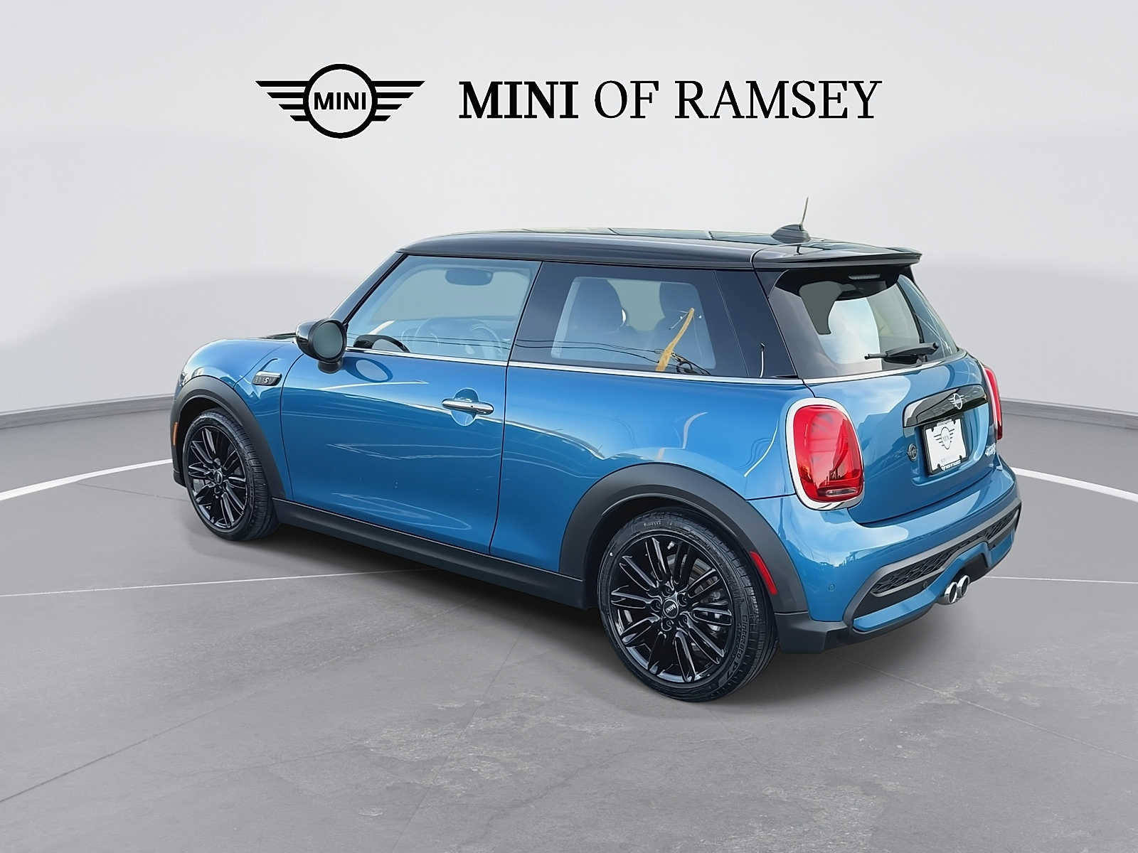 Used 2024 MINI Cooper S FWD image 6