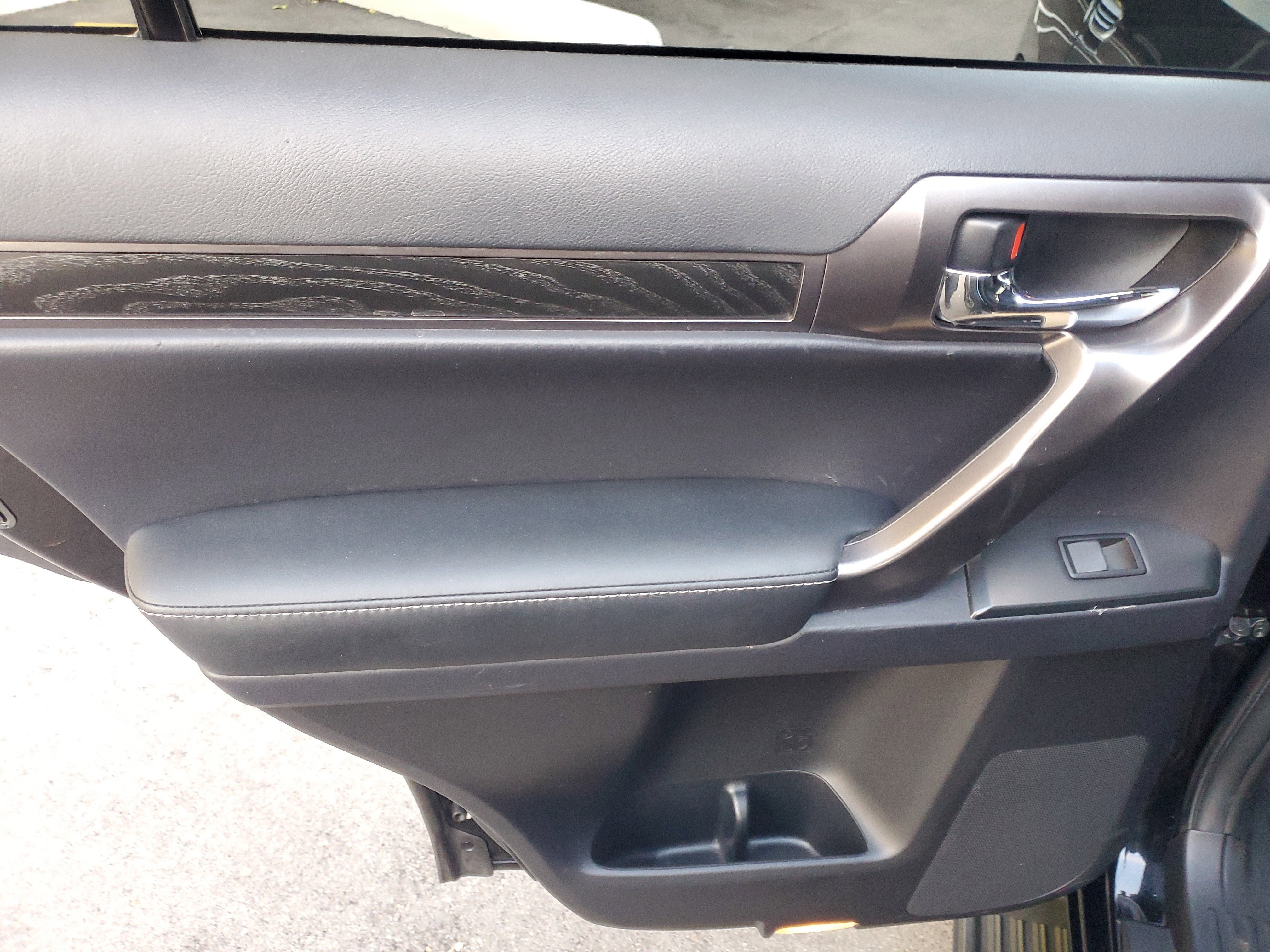 Certified 2022 Lexus GX 460 w/ Black Line Special Edition image 13