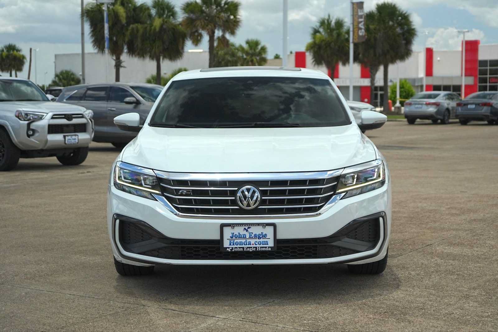Used 2022 Volkswagen Passat 2.0T R-Line FWD image 6