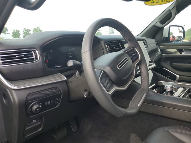 Used 2022 Jeep Wagoneer Series II AWD/4WD image 13