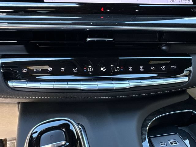 Certified 2024 Cadillac Escalade ESV Premium Luxury RWD image 27