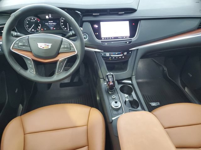 Used 2025 Cadillac XT5 Premium Luxury w/ LPO, Floor Liner Package AWD/4WD image 27