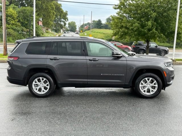 Used 2023 Jeep Grand Cherokee L Limited w/ Luxury Tech Group II AWD/4WD image 16
