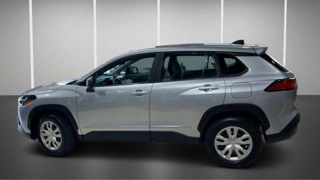 Used 2022 Toyota Corolla Cross L AWD/4WD image 7