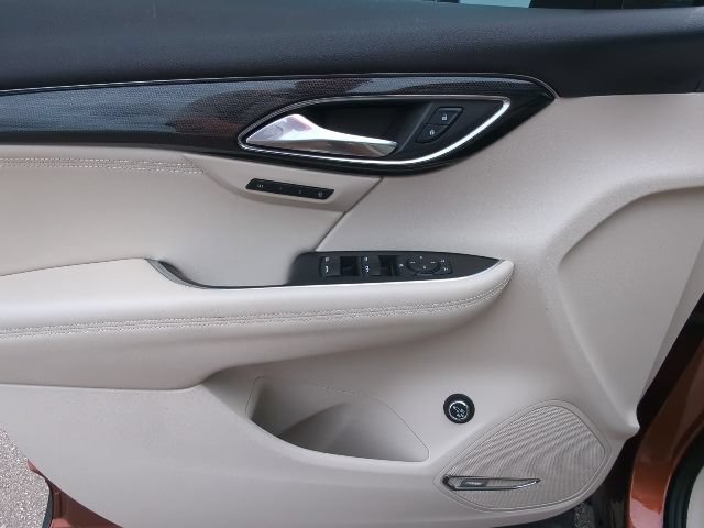 Used 2022 Buick Envision Essence w/ Technology Package I FWD image 12