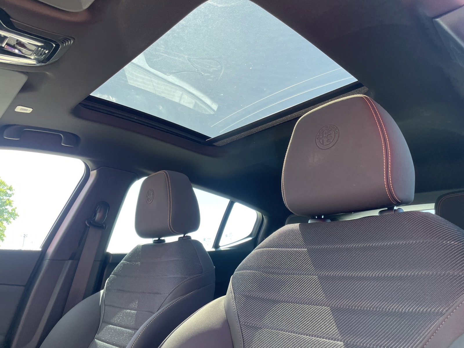 Used 2024 Alfa Romeo Tonale Ti image 18