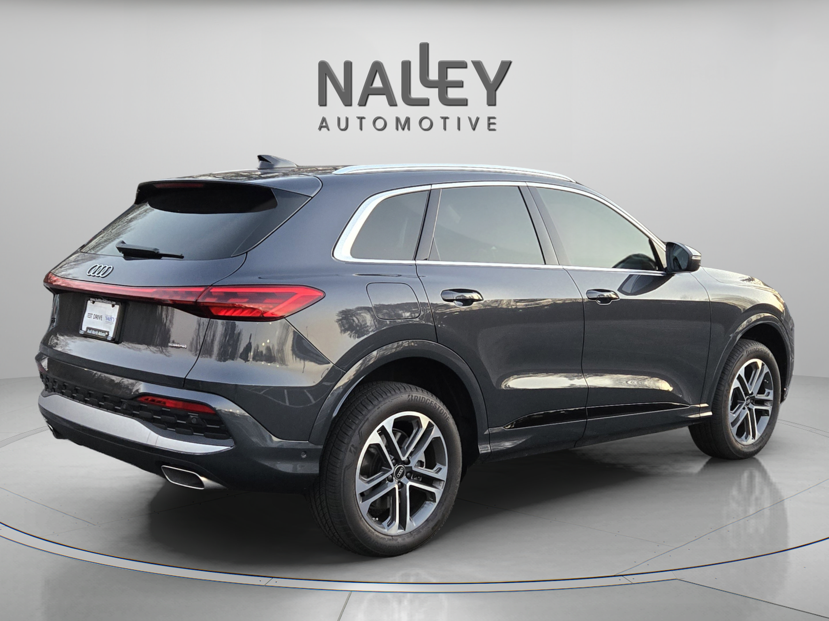 Used 2025 Audi Q5 Premium AWD/4WD image 5