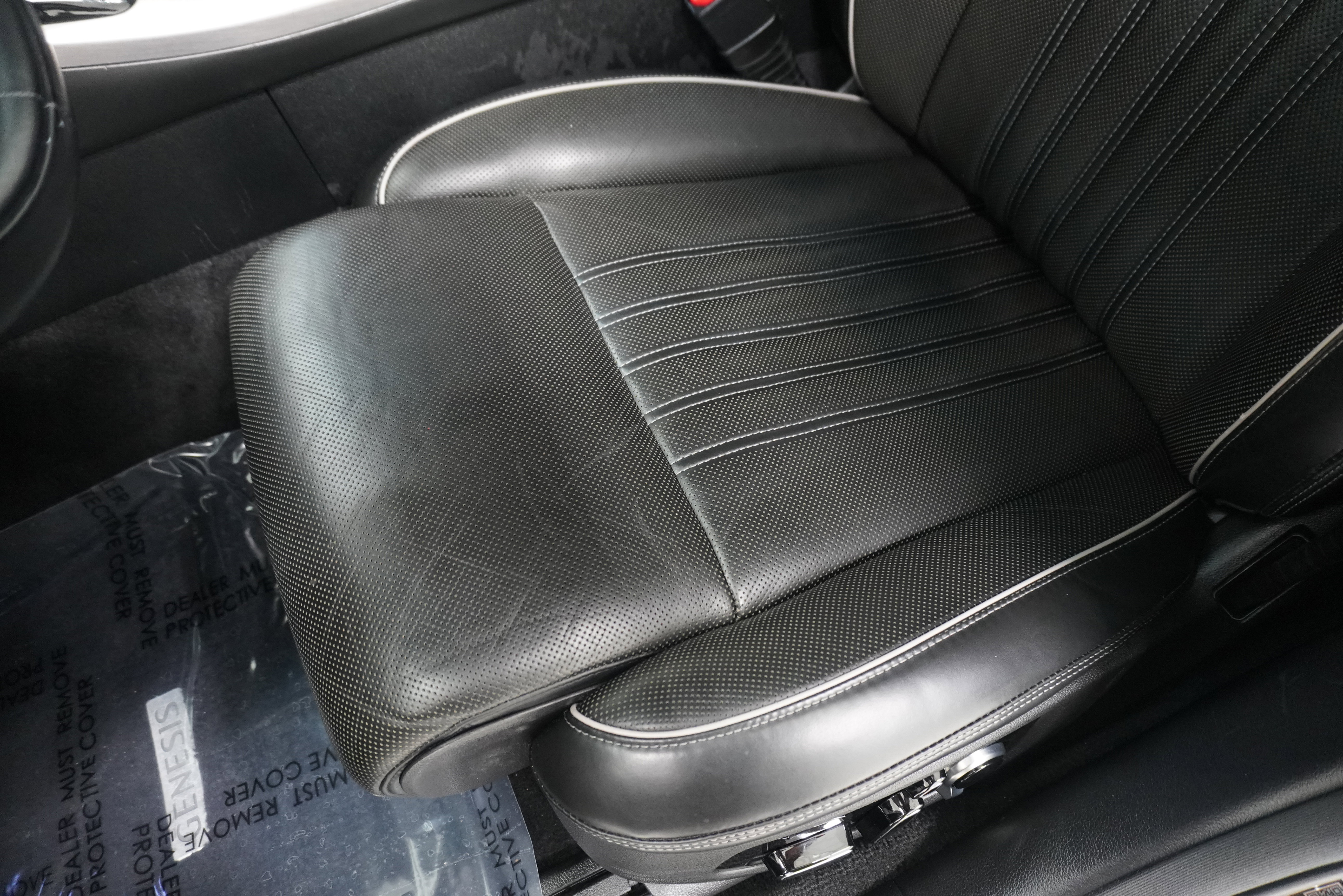 Used 2019 Genesis G90 3.3T Premium image 11