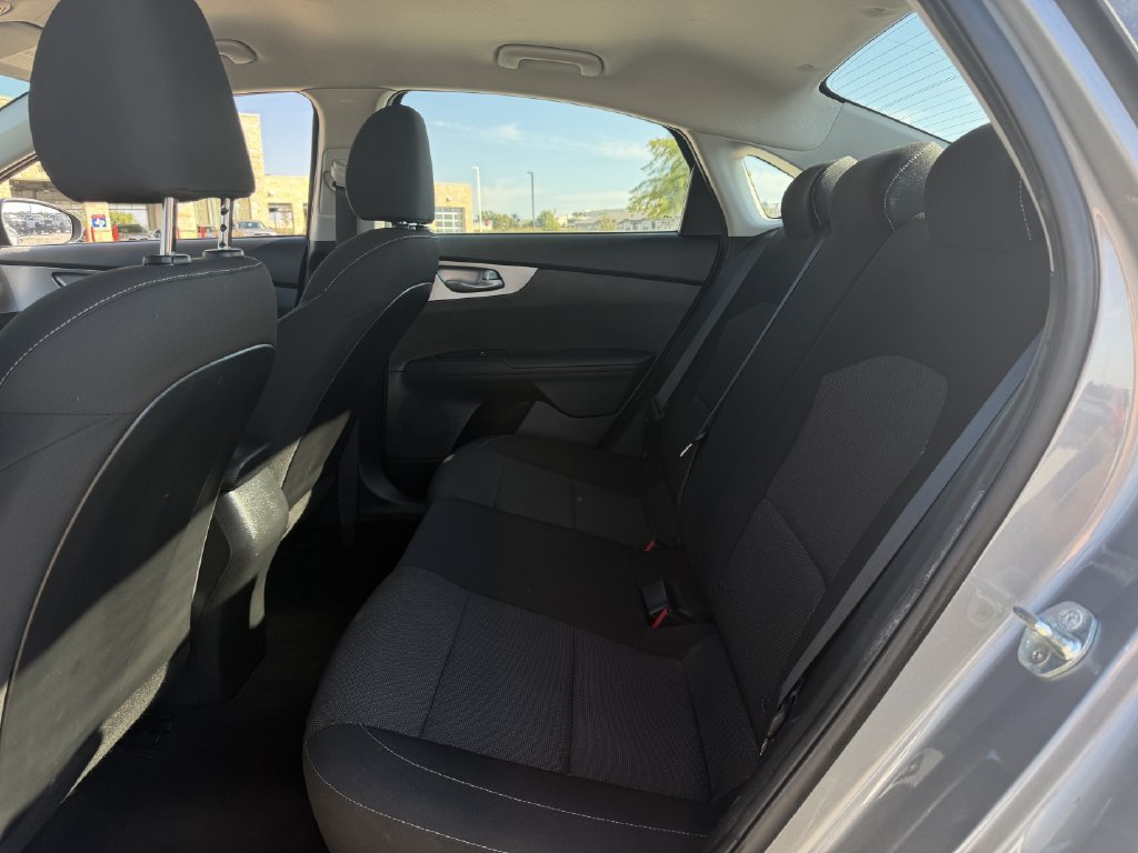 Used 2022 Kia Forte LXS FWD image 26