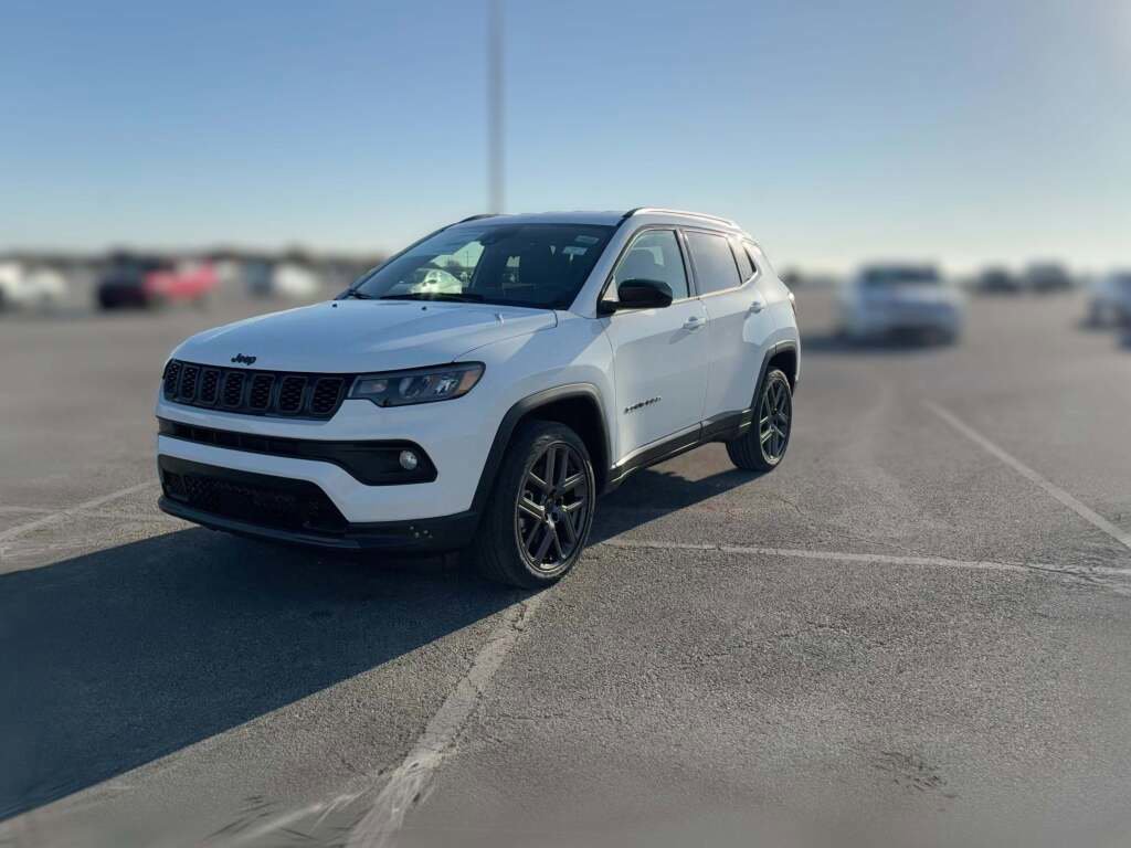 New 2026 Jeep Compass Latitude image 3