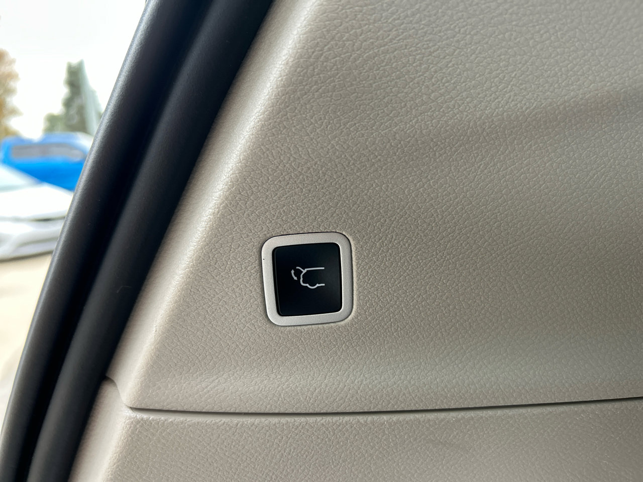 Used 2022 Chrysler Pacifica Touring-L image 24