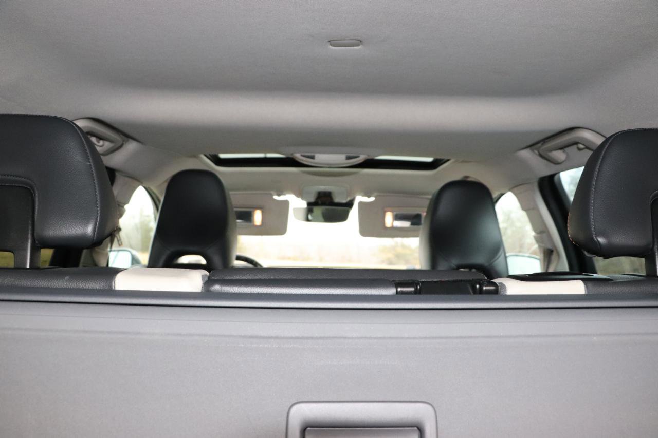 Used 2017 Volvo V60 T5 Cross Country w/ Climate Package image 7