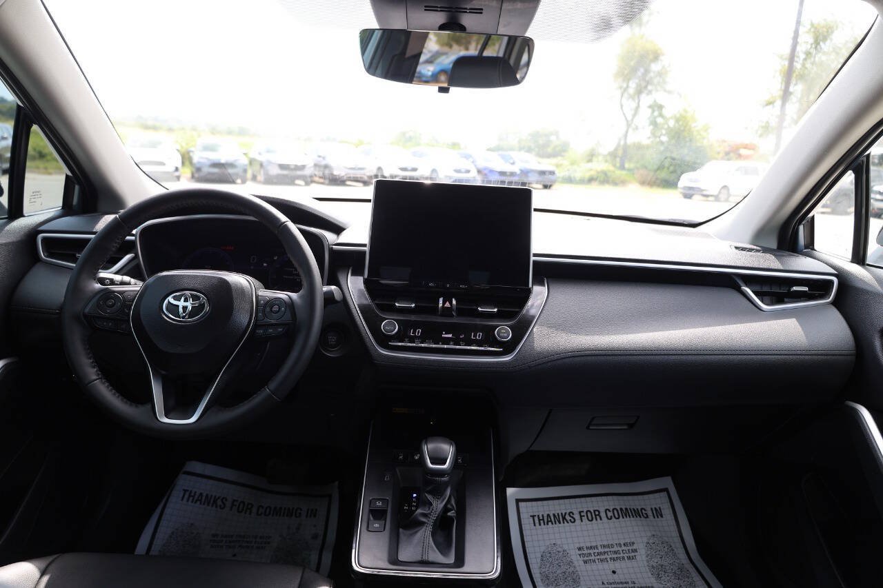 Used 2026 Toyota Corolla Cross XLE w/ Convenience Package AWD/4WD image 14