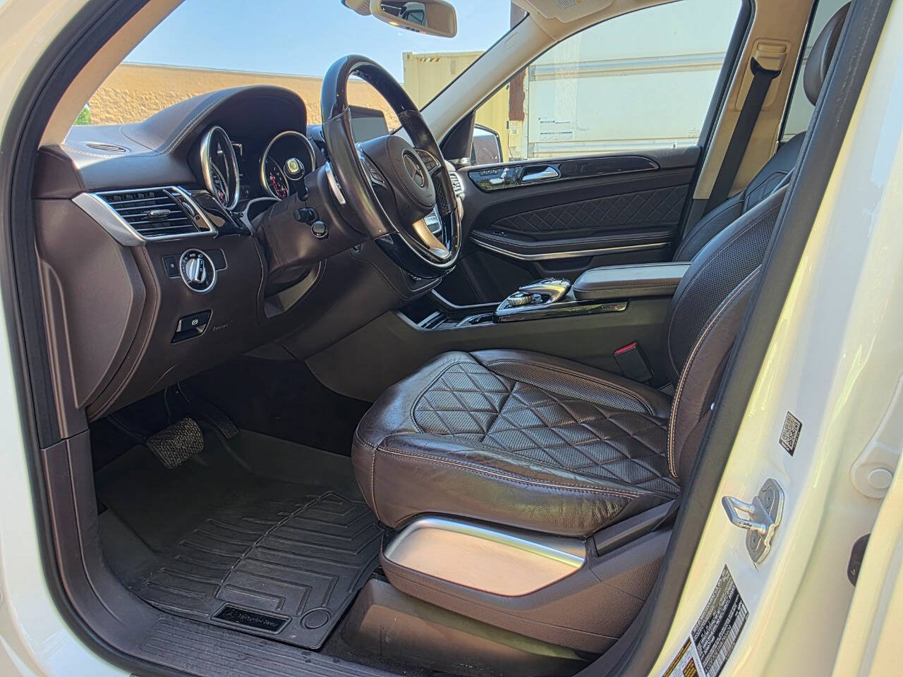 Used 2017 Mercedes-Benz GLS 550 4MATIC image 14