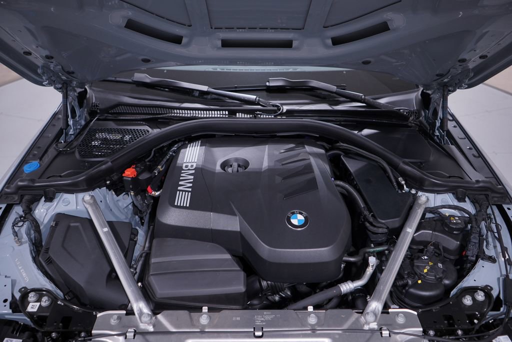 Used 2025 BMW 430i Coupe w/ M Sport Package image 23