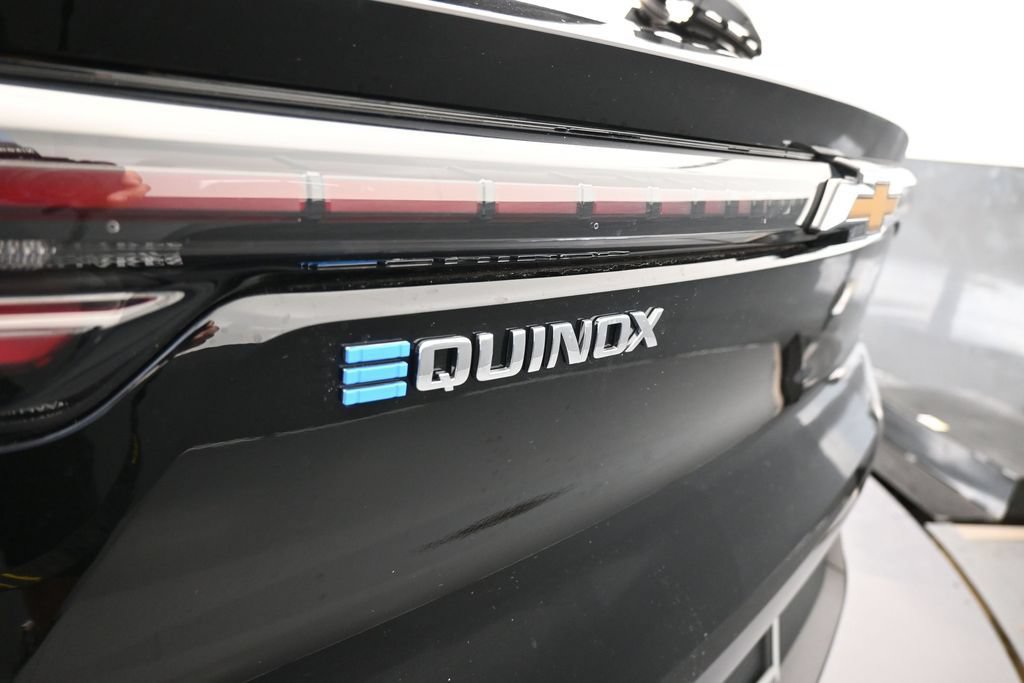 Used 2026 Chevrolet Equinox EV LT FWD image 45