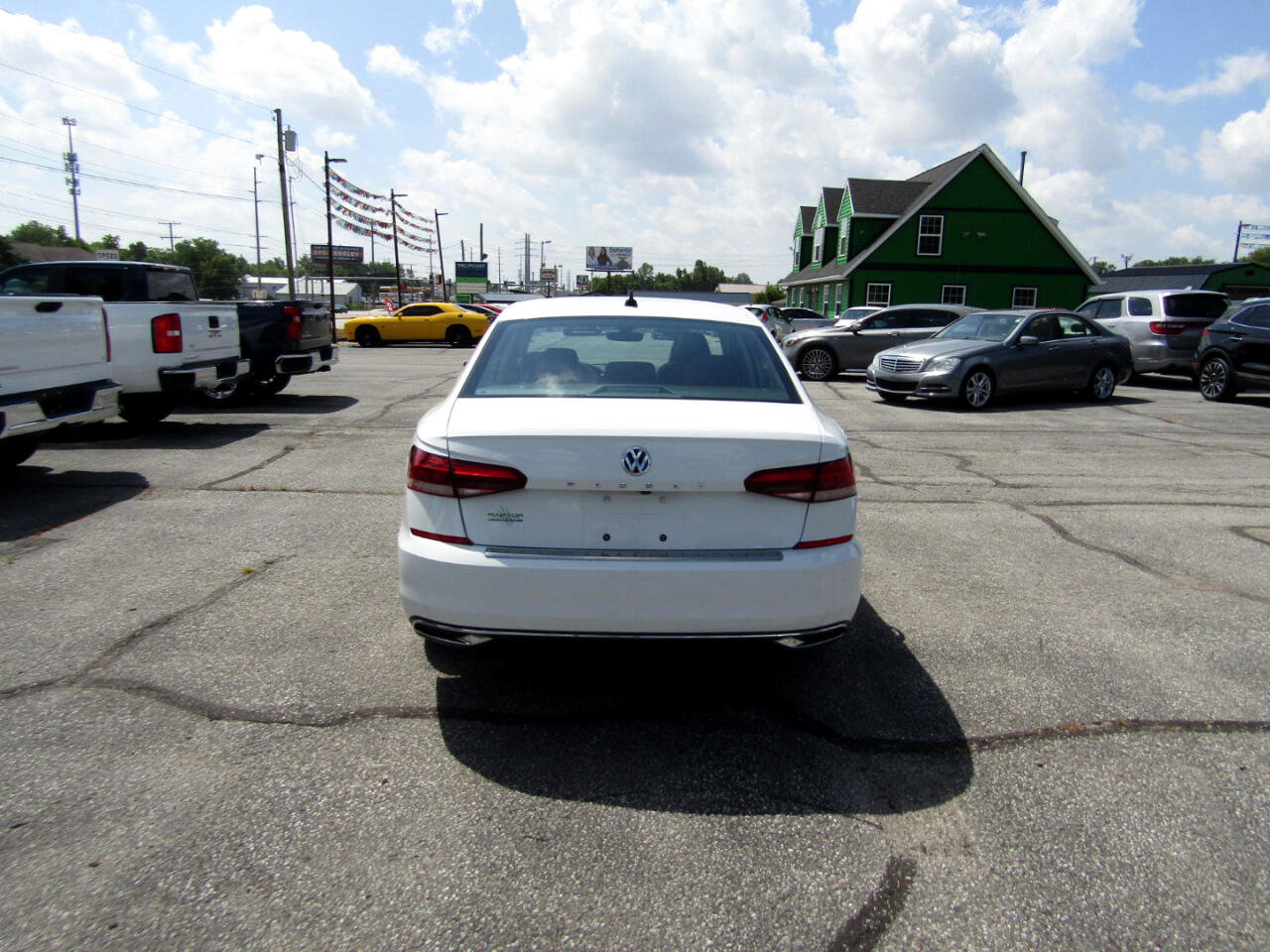 Used 2022 Volkswagen Passat 2.0T SE image 6