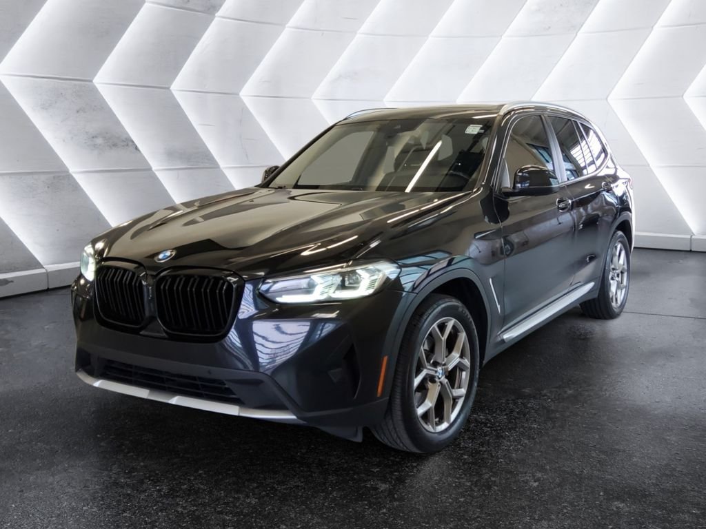 Used 2022 BMW X3 xDrive30i w/ Convenience Package AWD/4WD image 3